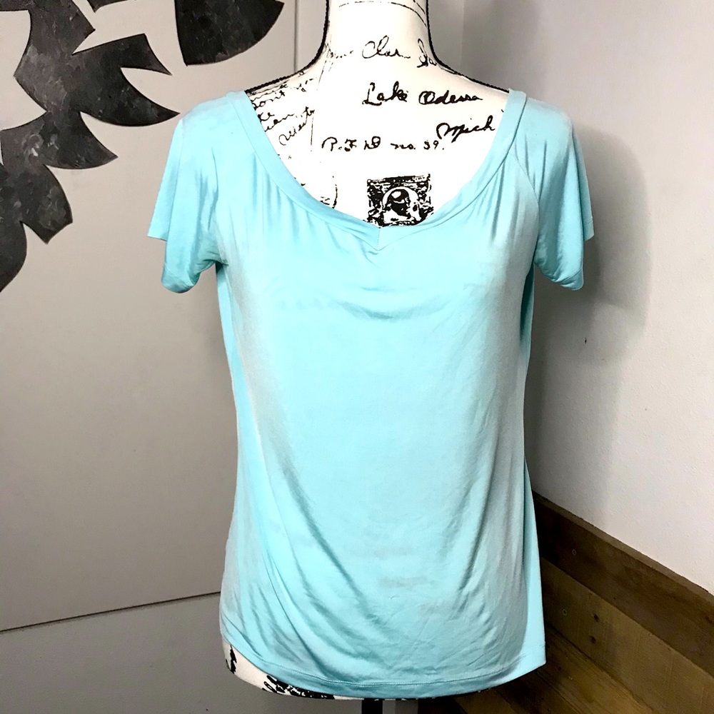 Soft Smooth & Silky Sky Blue V-neck Top Size Large